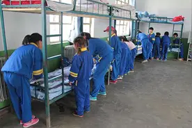 白岩松：再苦也不让孩子住校，为什么？这些原因家长早知道图片