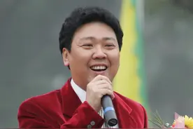 “东方金嗓子”牟玄甫，最红时挥泪退隐，现生活状况怎样？图片