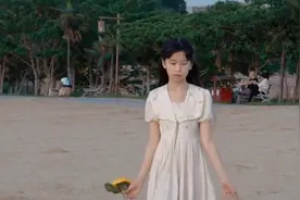 爸爸为女儿亲手缝制上百套礼服 网友：神仙爸爸视频封面