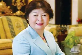 中国第一位女首富，凭收废纸发家，做到全国第一，今身价440亿图片