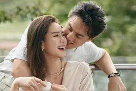 被传婚变？戚薇与李承铉甜蜜互动，大方回应离婚：让你们失望了图片