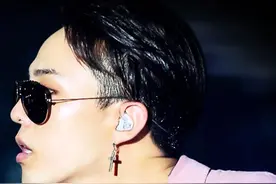权志龙自拍照，帅呆了，控男啊！#权志龙自拍#权志龙壁纸图片