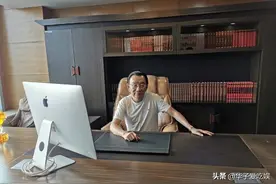 侯耀华七夕晒豪华书房照，自诩霸道总裁，女徒弟再次成为调侃对象图片