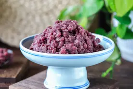 红豆最好吃做法，做1次吃2个月，吃上两口特解馋，大人小孩都喜欢图片