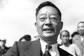 老舍深爱赵清阁，却又不舍原配，她给老舍留书8个字，后终生未嫁图片