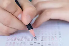 高考复读生面临哪些困境？该不该复读？听三位复读生的心声图片