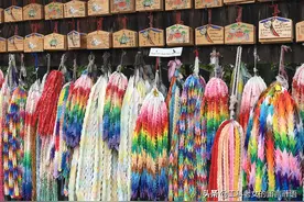 京都伏见稻荷大社里还有形形色色小神社图片