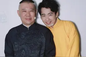 老爸是郭德纲却买最便宜喷头，5块钱上厕所要多蹲会，他也太抠了图片