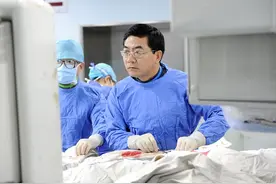 科技奖｜从救人到救无数人“上海市科技功臣”葛均波院士的医者仁心图片