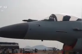 歼-10C首秀！第三代战机空战能力再提升图片