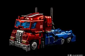 「变形金刚 - MAKETOYS」 CD01金属色擎天柱图片