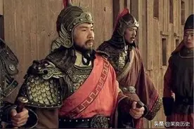 吐蕃王活捉一名唐朝大将，准备杀他时多瞅了一眼，突然跪地大哭图片