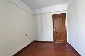 房门颜色与款式，如何选择？深了浅了都不是，主要看装修风格图片