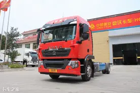 出厂就带四路监控，重汽豪沃TX 6米8载货车底盘价18.3万图片