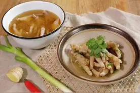 美食分享：酒槽凤爪、泰式去骨鸡爪、山药鸡脚汤的简单做法图片