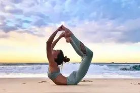 最适合户外打卡的瑜伽体式，来看看你能做 几个？图片