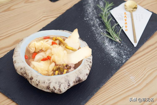 石斛花胶冬菇煲鸡 石斛花胶煲鸡汤