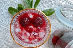 几十年经验的老师傅教你泡杨梅酒，注意3点，酒香醇厚保存时间长图片