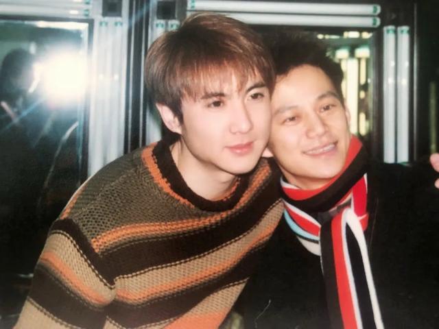 何炅老师的"绯闻男友"有挺多.