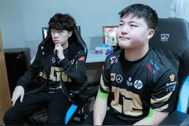 LOL屏蔽词系统失效？大量骂人词汇被解除封印，Uzi发现后有些懵了图片