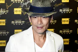 江华的负心情史，力挺原配背叛“小三”，靠帅气征服了3个女人图片