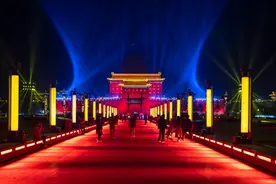 地球一小时 | 熄灯后的西安城墙，素颜一样美图片