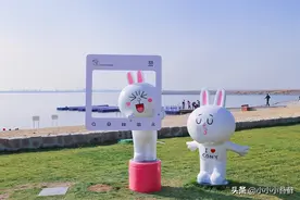 在唐山曹妃甸的网红海岸，享受阳光沙滩和城堡乐园图片