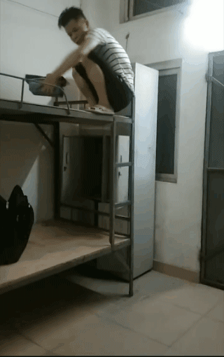 开心一刻｜一个人容易想太多，想太多容易一个人