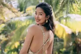 亲自上阵拒绝“白幼瘦”病态审美，杨采钰的小麦肤色好像更时尚！图片