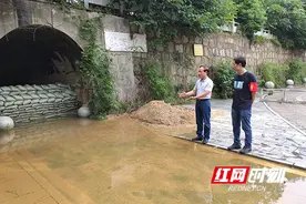 湘江边上践初心 一家三代人在防汛一线坚守图片