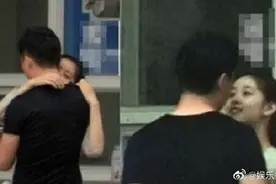 章泽天有多爱刘强东？除了望夫眼，还总是像树袋熊一样黏在刘身边图片