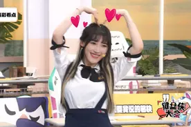 坏女人豚豚线下颜值真耐打！不愧是UZI都认可的女人，JK白丝yyds图片