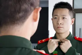 再见，老班长③ | 临行前的那一晚，他做了这件事……图片