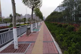 郑州八大街富士康#夜班早上下班，空气好清爽！图片