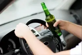 喝完一瓶啤酒多久才能开车？交警：过了这段时间，就不算酒驾图片