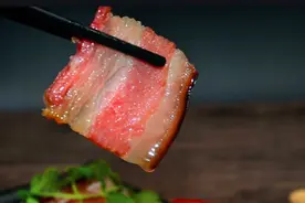 洗腊肉，用面粉还是盐？都不对，教你正确做法，腊肉鲜香味道正图片