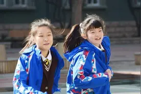 小学生向父母要钱的“申请书”火了，网友：情商实在太高！图片