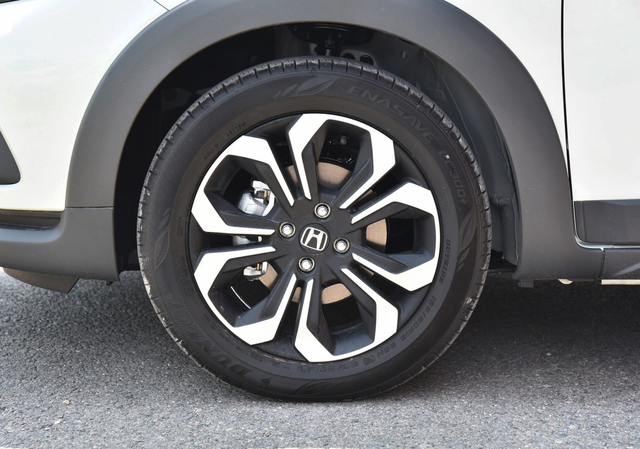 第四代飞度8.18万起售，六款车型选哪款？低配堪称“毛坯车”