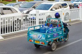 他负债20万，一年内从月入3000的送水工，成为年入百万的大哥图片