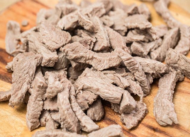 这种零食自制最好吃，富含20多种氨基酸，优质蛋白帮助孩子长高个