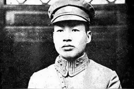 川康起义军四面受敌，主将自入牢笼，红岩作者凭特殊身份扭转乾坤图片