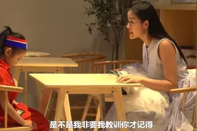 3岁童模为拍照超负荷工作，亲妈不但不心疼还掏出衣架呵斥图片