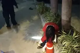 柬埔寨一名女子疑似被人下迷药，导致精神失常图片