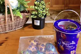 揭秘疫情下澳大利亚的复活节：青岛女孩收到邻居送的复活节彩蛋图片