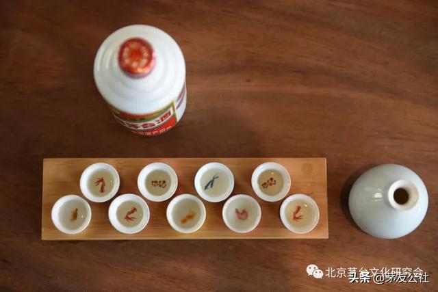 猜拳？掷骰？还有哪些好玩的游戏让酒局不冷场
