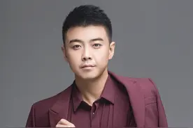 由世界冠军转型为称职丈夫，王皓与美女妻子背后有痛和纠结图片