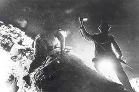 朝鲜战争结束后，中国患了火力不足恐惧症，美国也患了夜战恐惧症图片