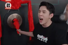 昨晚朋友圈都是熬夜的双十一“定金人”！李佳琦凌晨敲锣让大家“不要睡”图片