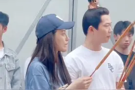 刘翔前妻葛天近况曝光！消失半月多忙拍戏，素颜站人群中气质出众图片