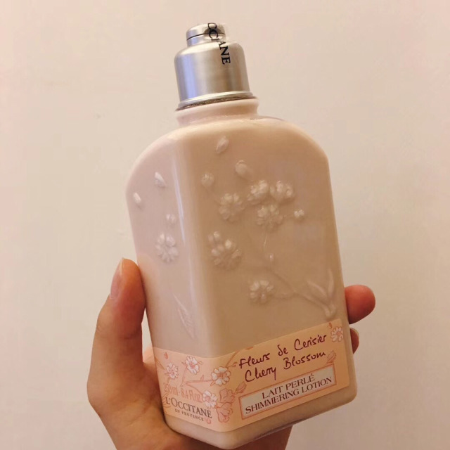 背后起痘的身体乳